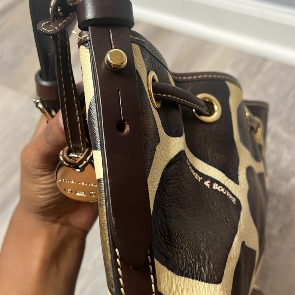 Dooney & Bourke Leather Bucket Giraffe Print Shoulder bag